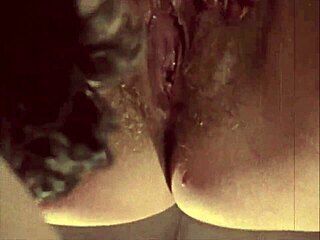 Vintage lesbians uncover hairy beaver secrets