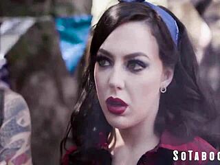 Stepfamily BBQ turns horny with Whitney Wright 🔥🍑👨‍👩‍👧‍👦