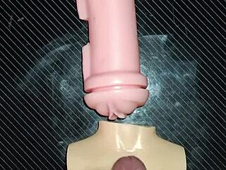 Trio Kissy y Dolly switch from vagina to tits leaving me drained after quickie desk play