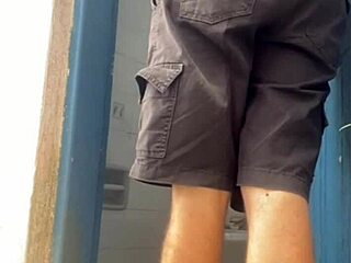 A Patroa Tricks Pedreiro Into Bathroom for Wild Vagina Fuck