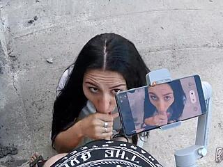 Hon bönföll mig filma hur hon svalde polarns feta laddning ute.