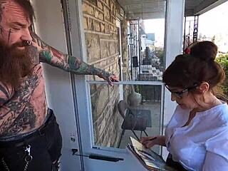 Ever wonder how melody's big pawg pussy takes that fuck machine?