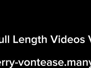 Chubby babe spreads hairy pussy lips for dripping closeup tease