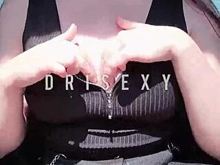 ninfeta masturbates wet pussy in car ride