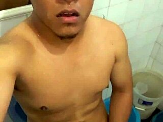 Teen Amateurs Masturbate to Explosive Cumshot Finish