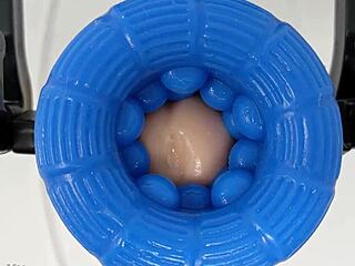 check out this rubjoy robot fleshlight demo