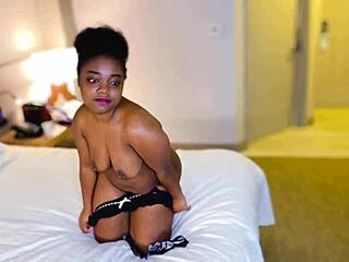 Desi Stone's sloppy heavenly blowjob... oh god!!