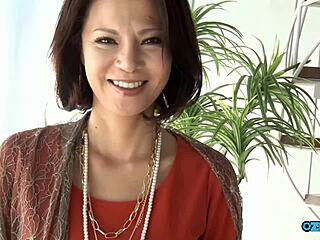 japanese granny heats up quick for that erection