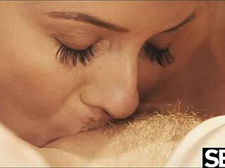 sexy blondes munch hairy pussies to squirting orgasms together!!