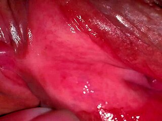 pink pussy up close 275 days post-virginity loss!!