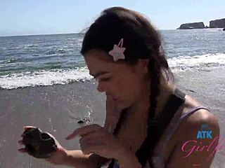 Super Cute Brianna Arson Cruises Coast. Public Head POV!