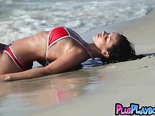 does all natural teen joelina's beach striptease bare her big tits perfectly?