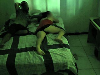 Madrasta Shares Bed with Enteado During Room Renovation