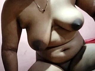 都会彼女のたるみ天然巨乳揺れまくり初素人セックス