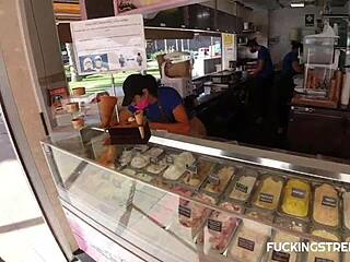 He invited her for cream 😏 and she gave big tits blowjob 👅