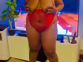 hairless homemade lesbian pussy play in high definition