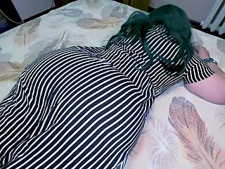 mature milf's big ass begs for homemade anal pounding