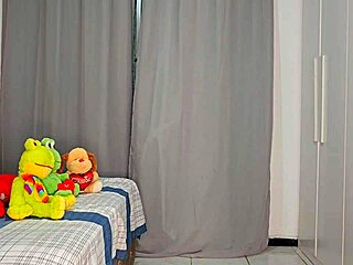 he hides behind curtain to see naked stepdaughter workout