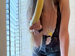 larajuicy masturbates her juicy big pussy lips on commercial set close-up