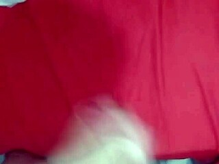 Novinho branquinho jerks huge tattooed cock explosion