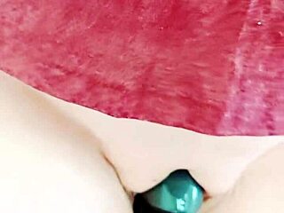 Mature Mom's Huge Wet Pussy Lips Slide Open