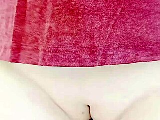 Mature Mom's Huge Wet Pussy Lips Slide Open