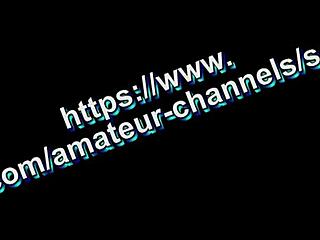 Sexy Blonde putzt ohne Höschen... Stiefpapa schleicht für Doggy rein 😈👅