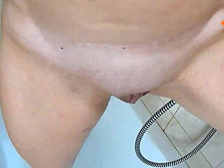 Wanna See Milf Pissing Golden Rain Femdom Lick?