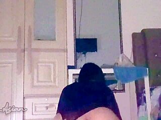 wanna taste this sexy asian wife's tight pussy at midnight pov?