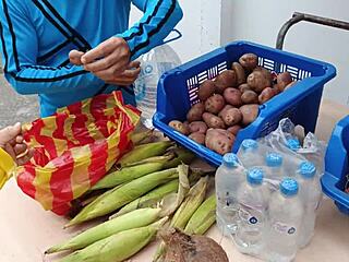 Salesman pounds curvy neighbor in homemade fuck