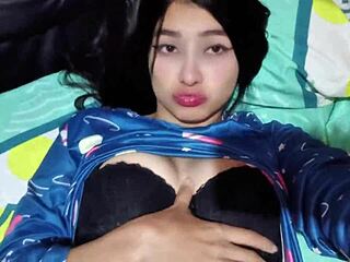 Amateur couple fucks hot hotel room homemade wife rides husband cock raw