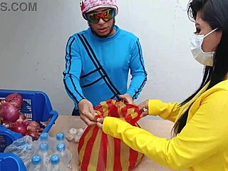 Salesman pounds curvy neighbor in homemade fuck