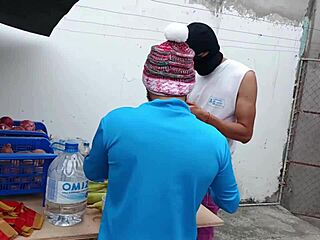 Salesman pounds curvy neighbor in homemade fuck