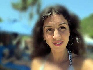 i walk public beach with hot cum dripping down my pretty face cumwalk