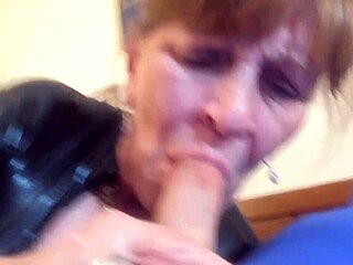 Granny catwoman deepthroats superman's cock in wild cosplay suck 😻🍆💦