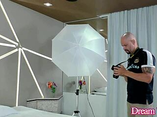 big ass tranny julia alves gonna make you cum seducing that photographer