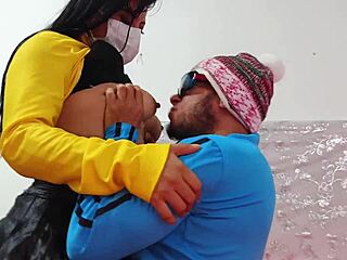 Salesman pounds curvy neighbor in homemade fuck