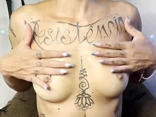 Caroleta Roots Salivates Dildo Deep into Tight Asshole Closeup