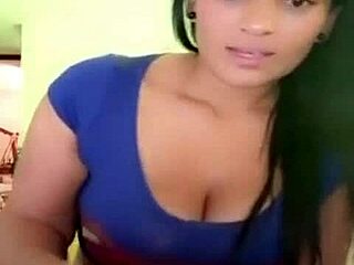 colombiana heats up crowd outdoors public fun