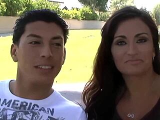 Curvy bride mia valentine stretched pussy fucked in front of husband!