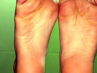 White Girl's Feet For Cash