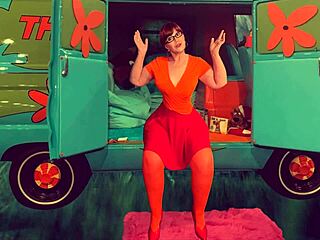 Granny Velma Dinkley Delivers Spectacular Cocksucking and Cum in Mouth Action