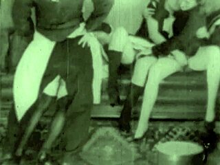 granny confessions... hairy victorian beaver licked in retro lesbian sins 😈