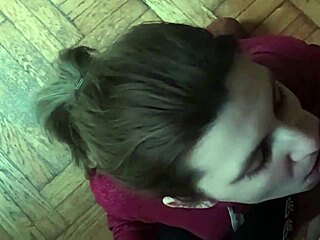 Want messy facial cumshot on homemade milf wife?