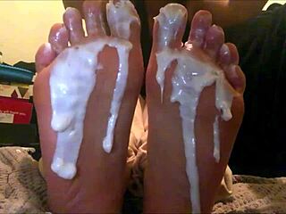 18yo latina's creamed toes foot worship webcam show
