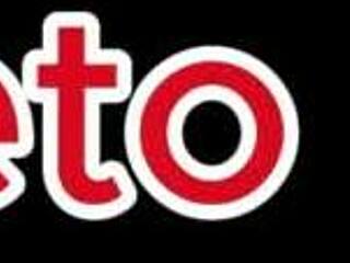 Bodybuilder rams monster cock into black and white beach pussies side by side