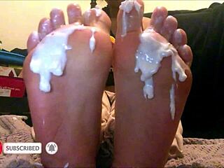 18yo latina's creamed toes foot worship webcam show