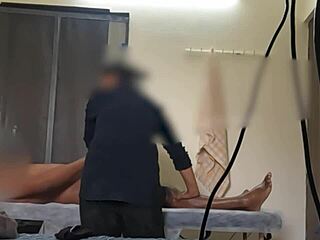 i got this amazing handjob from a sexy thai girl... so good