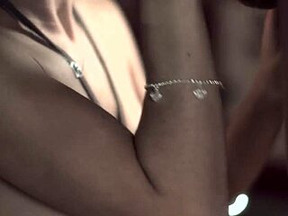 😘 Glam milf slut teases with huge cumshot facial quickie! 💦