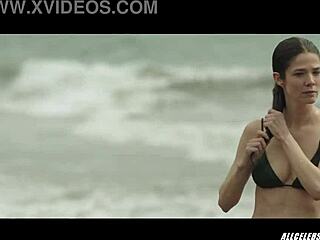 Juana Acosta and Ingrid García bare tits in Acantilado?